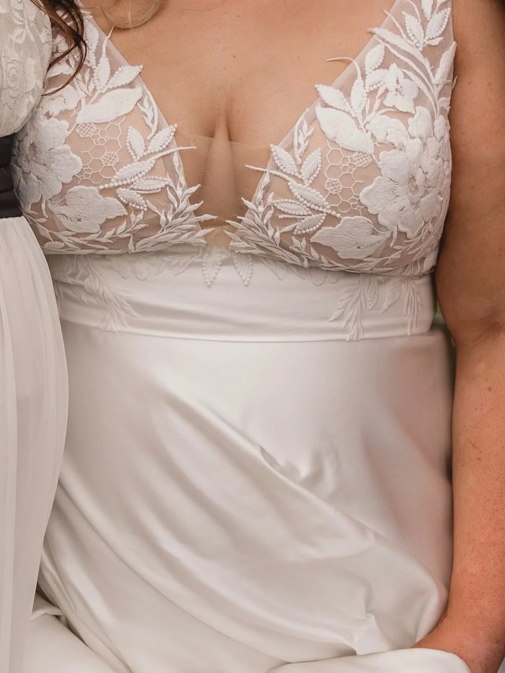 N/A elegant ivory